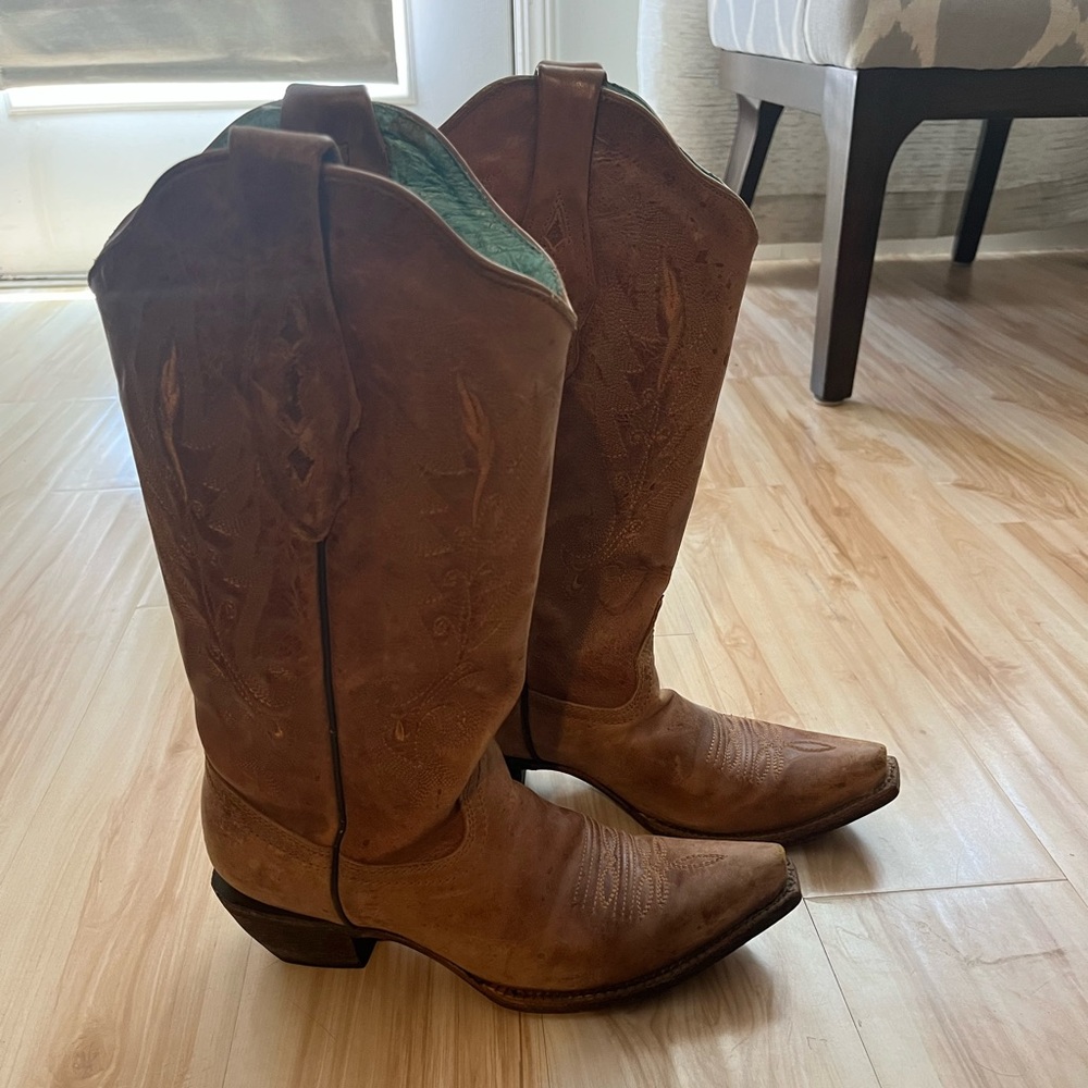 Women’s Coral Cowboy Boots